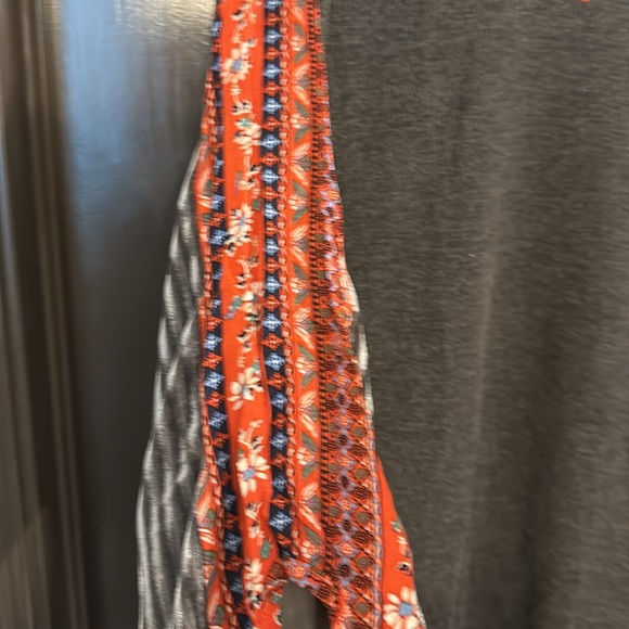 THML sweater with cute sleeve detail size S - Picture 2 of 4